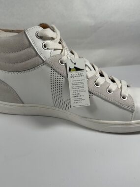 NWT Men’s Vionic Malcom Hi-Top Sneakers White